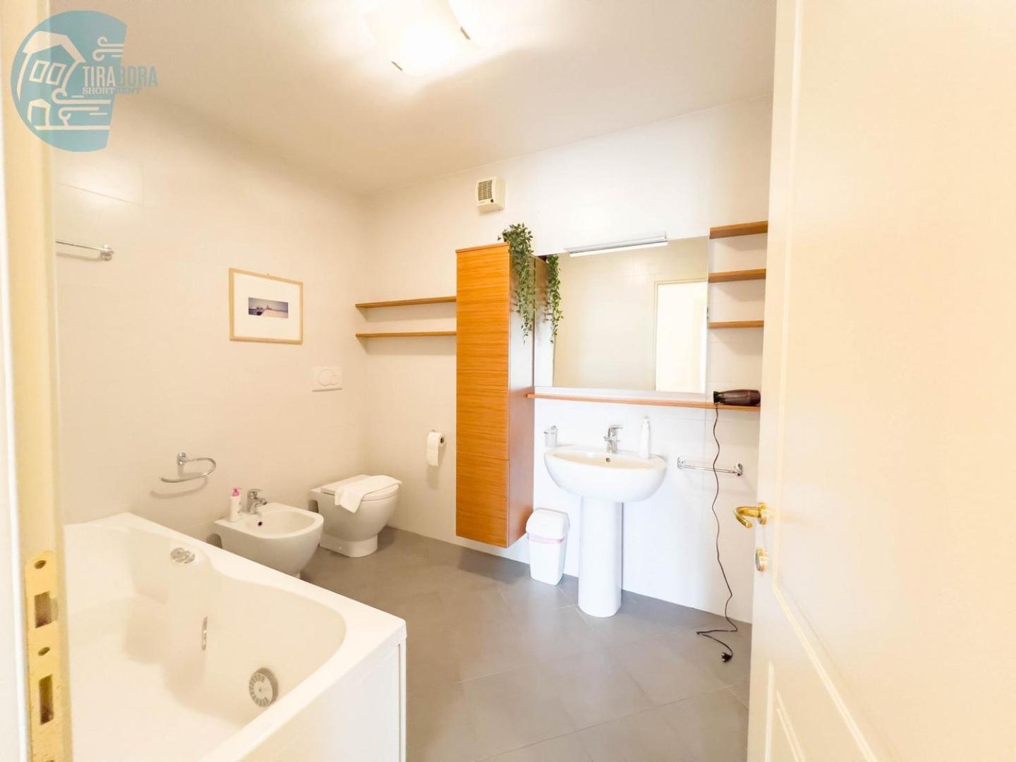 Cattedrale 5 Tirabora Short Rent Apartment Trieste Exterior photo